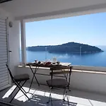 Viewpoint شقة *